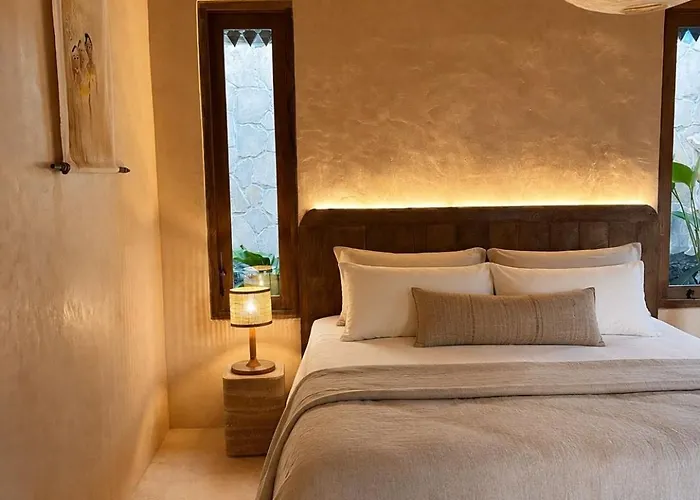 Pensión Surya Shanti 4*